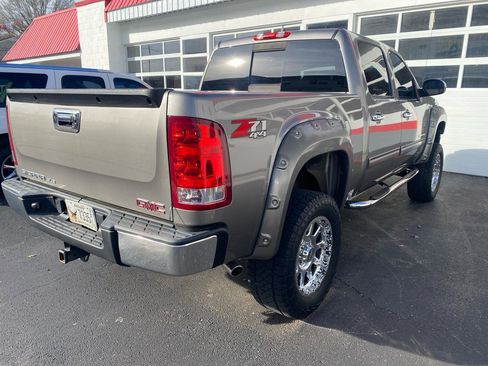 Used 2013 GMC Sierra 1500 SLE w/ Power Tech Package image 2