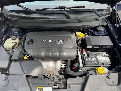 Used 2016 Jeep Cherokee Sport FWD image 27