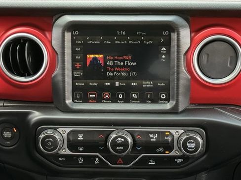 Used 2023 Jeep Wrangler Unlimited Rubicon w/ Xtreme 35 Tire Package AWD/4WD image 15