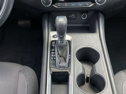 Used 2024 Nissan Altima 2.5 S FWD image 11