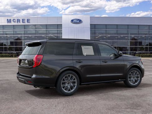 New 2027 Ford Expedition Platinum w/ Stealth Appearance Package RWD image 6