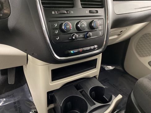 Used 2017 Dodge Grand Caravan SE w/ Power Window Group image 35