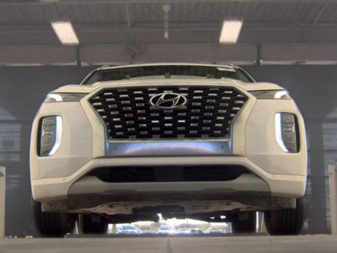 Used 2021 Hyundai Palisade Limited AWD/4WD image 2