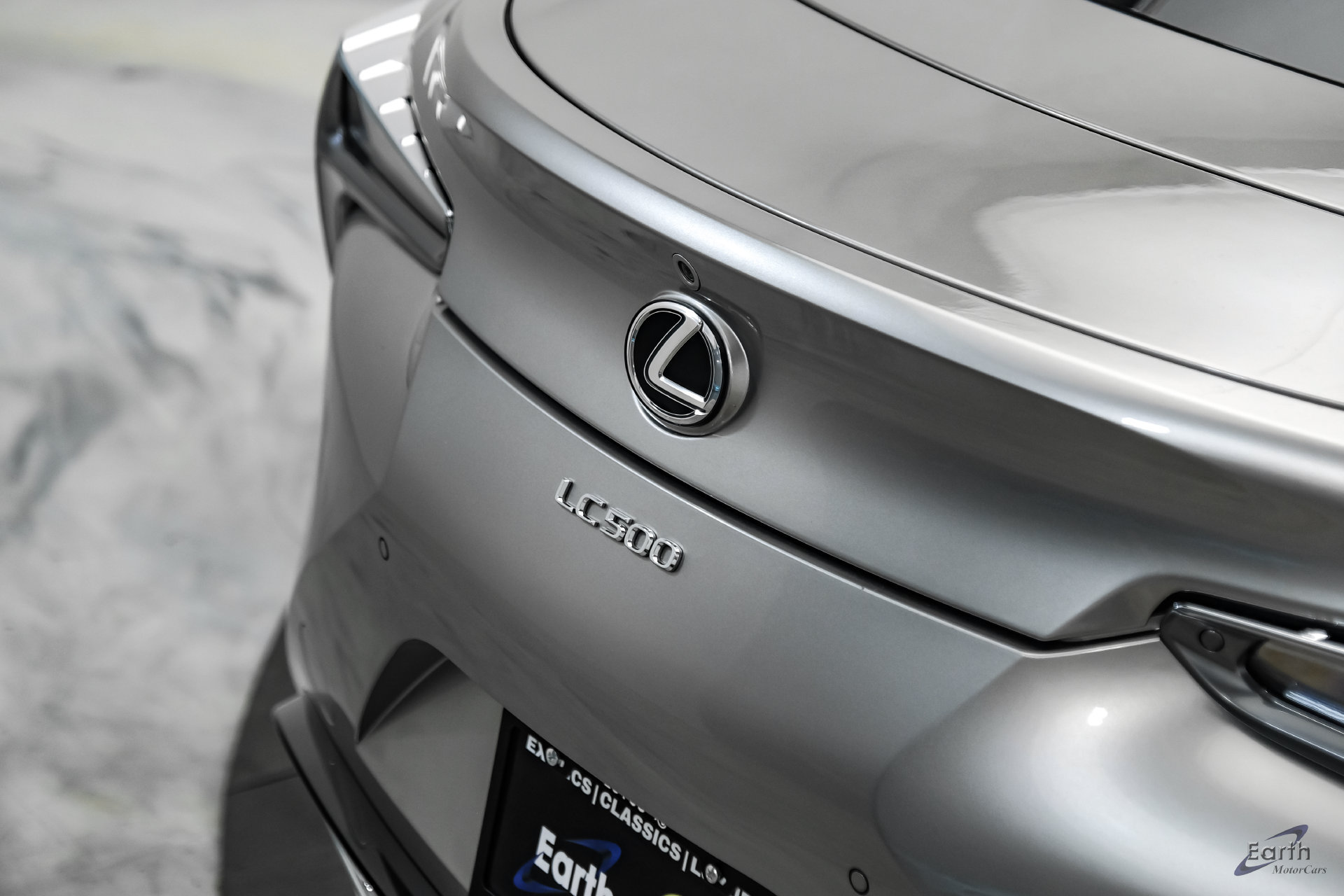 Used 2018 Lexus LC 500 Coupe w/ Performance Package RWD image 16