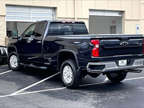 Used 2024 Chevrolet Silverado 2500 LTZ w/ LTZ Convenience Package AWD/4WD image 11