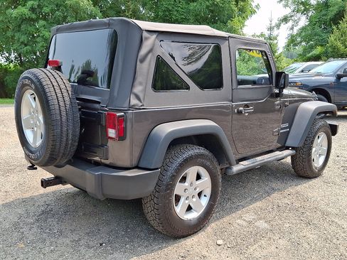 Used 2016 Jeep Wrangler Sport w/ Quick Order Package 23S AWD/4WD image 6