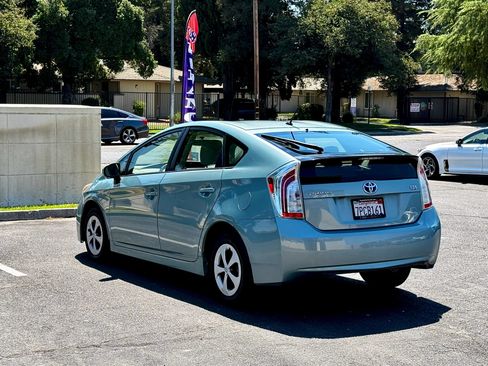 Used 2015 Toyota Prius Two FWD image 5