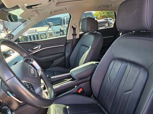 Used 2023 Audi e-tron Premium Plus w/ Premium Plus Package image 15