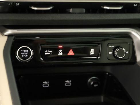 New 2026 Audi Q5 Premium image 28