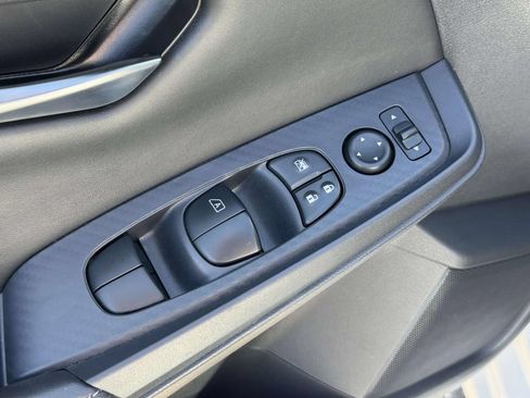 Used 2023 Nissan Sentra SV FWD image 14