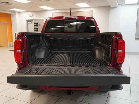 Used 2018 Chevrolet Colorado LT w/ LT Convenience Package AWD/4WD image 9