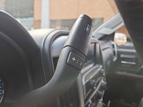 Used 2018 GMC Sierra 1500 SLT w/ Enhanced Driver Alert Package image 32