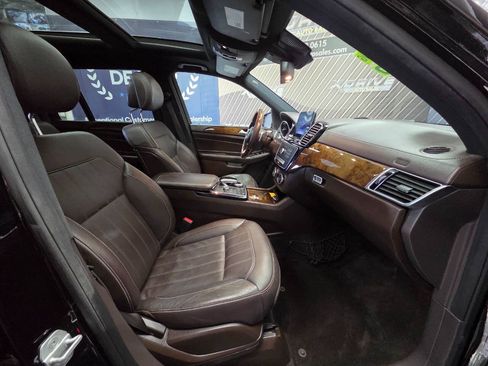 Used 2017 Mercedes-Benz GLS 450 4MATIC w/ Premium Package image 27