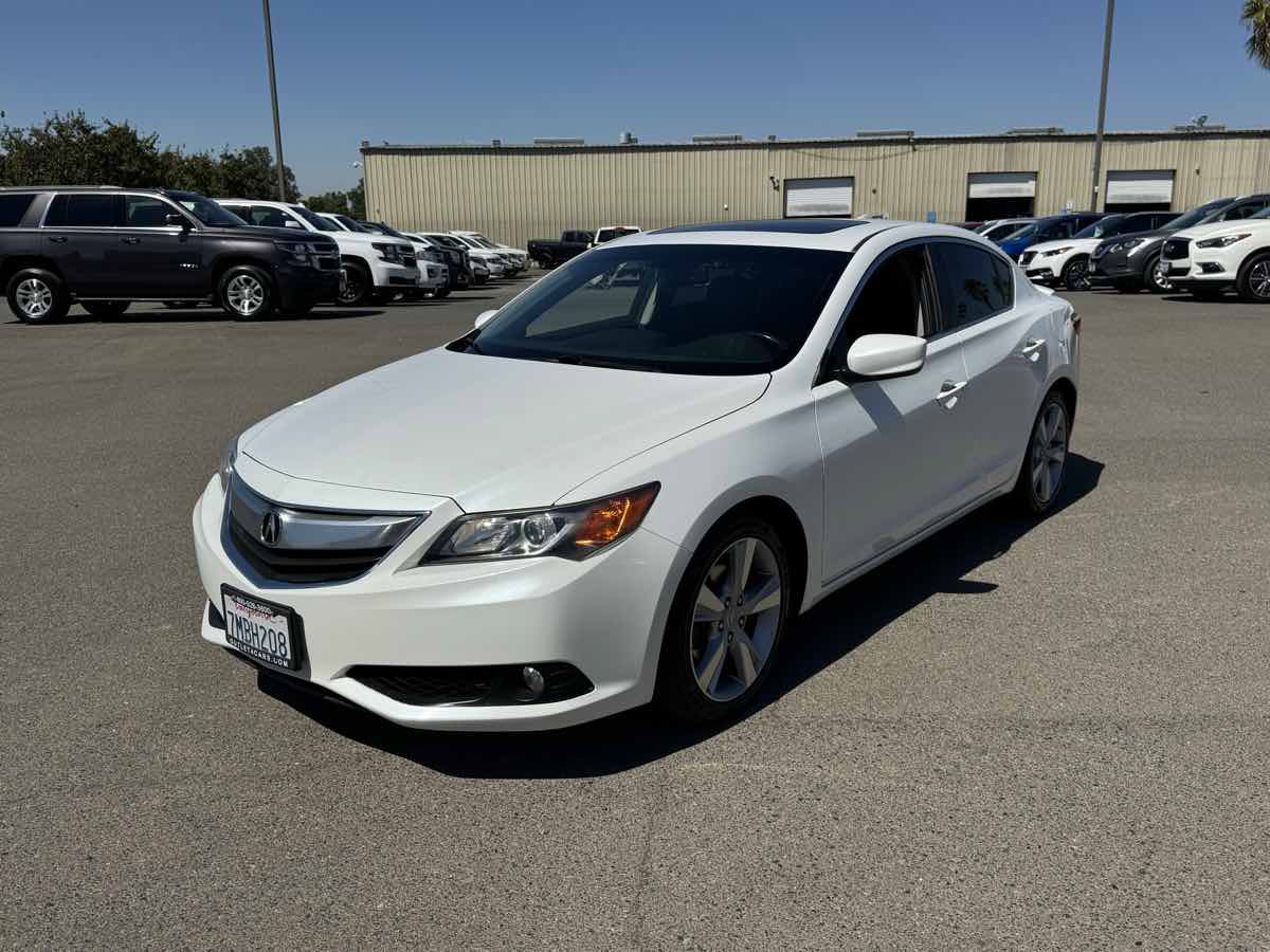 Used 2015 Acura ILX w/ Technology Package FWD image 5