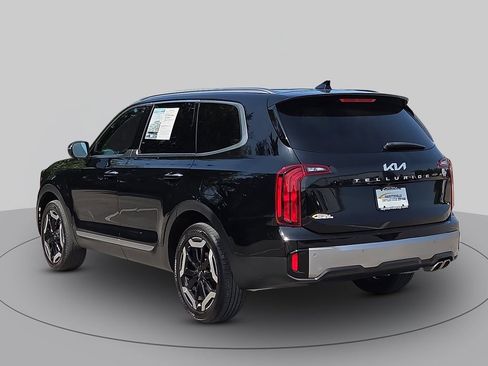 Used 2025 Kia Telluride S FWD image 5