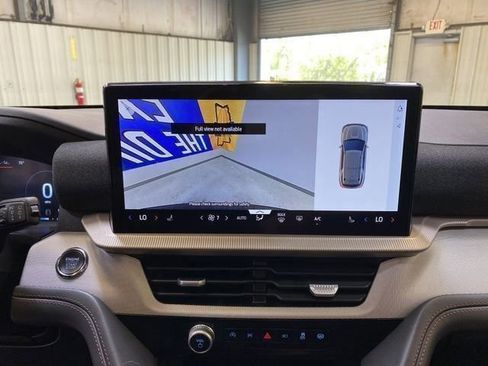 Used 2026 Ford Explorer Active RWD image 44