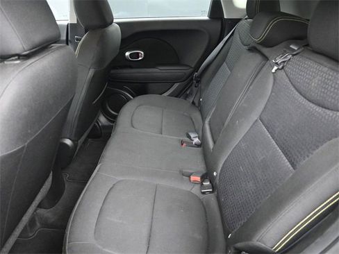 Used 2014 Kia Soul + image 23