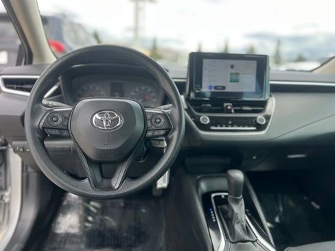 Used 2023 Toyota Corolla LE FWD image 11