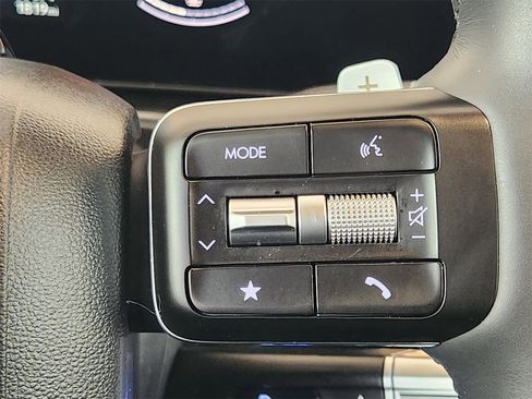 Used 2025 Hyundai Santa Fe SEL image 26