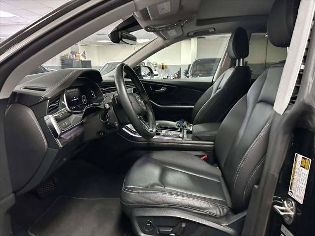 Used 2023 Audi Q8 Premium w/ Convenience Package AWD/4WD image 11