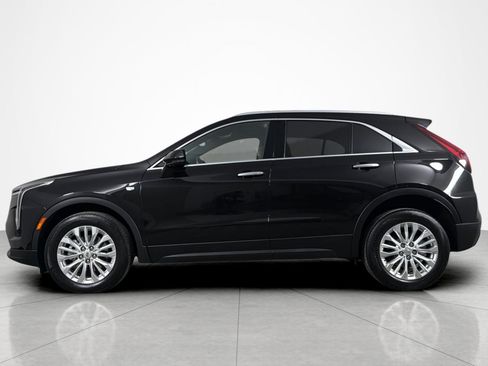 Used 2024 Cadillac XT4 Luxury FWD image 2