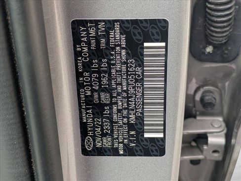 Used 2023 Hyundai Elantra Limited image 26