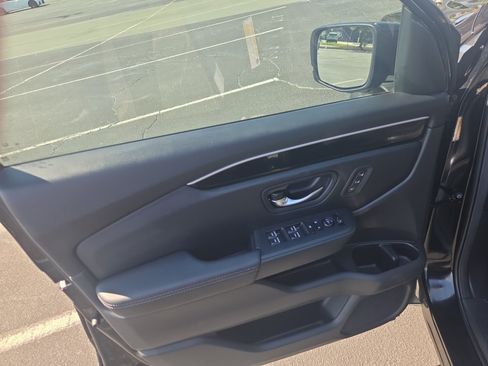 Certified 2024 Honda Pilot Touring image 32