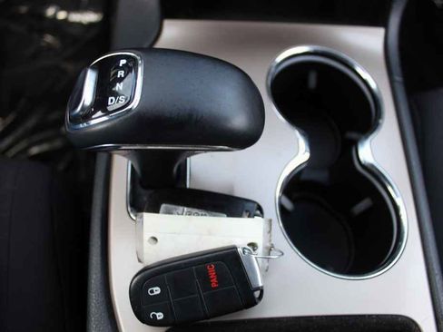 Used 2015 Jeep Grand Cherokee Laredo w/ Quick Order Package 23E image 23