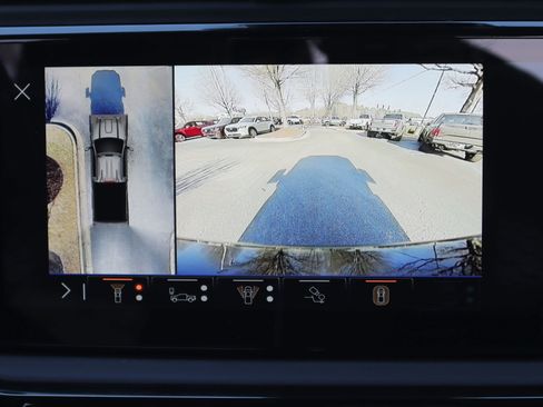 Used 2025 GMC Sierra 2500 AT4X AWD/4WD image 13