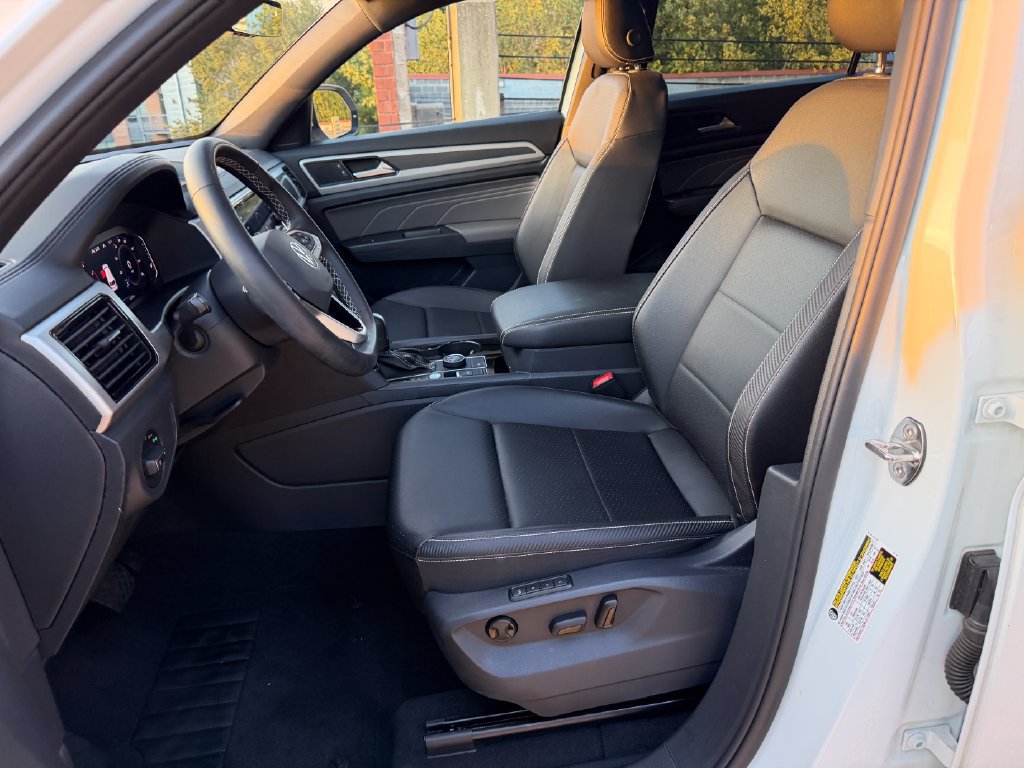 Certified 2023 Volkswagen Atlas Cross Sport SEL AWD/4WD image 13