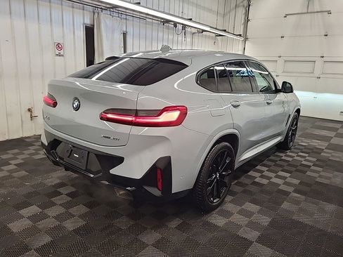Used 2022 BMW X4 xDrive30i AWD/4WD image 7