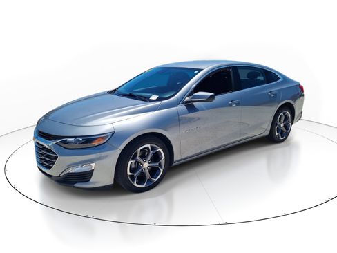 Used 2024 Chevrolet Malibu LT FWD image 3