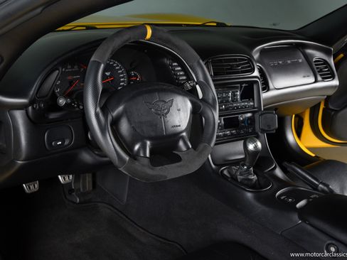 Used 2001 Chevrolet Corvette Z06 w/ Memory Pkg image 22