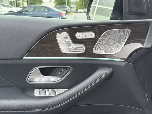 Certified 2023 Mercedes-Benz GLS 450 4MATIC image 23