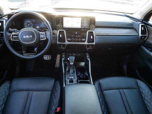 Certified 2022 Kia Sorento SX Prestige image 10