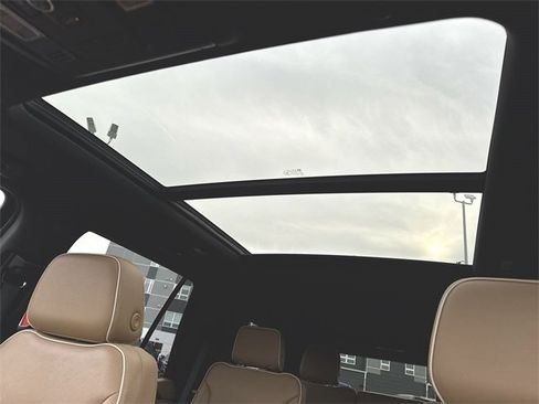 Used 2021 Chevrolet Tahoe Premier image 19