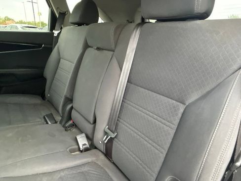 Used 2016 Kia Sorento LX FWD image 16