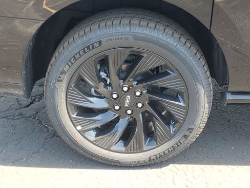 New 2026 Lincoln Navigator L Reserve AWD/4WD image 5