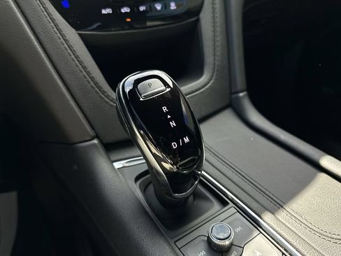 Certified 2024 Cadillac XT6 Premium Luxury FWD image 28