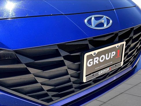 Used 2021 Hyundai Elantra SE FWD image 30