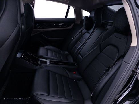 Used 2024 Porsche Panamera 4 w/ Premium Package AWD/4WD image 50
