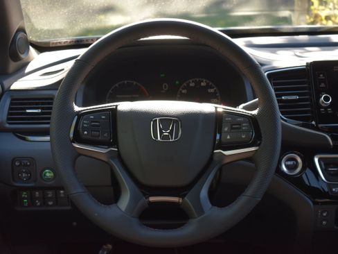 New 2026 Honda Ridgeline Black Edition image 17