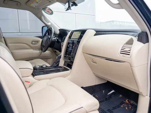 Used 2021 INFINITI QX80 Luxe w/ All-Season Package image 26