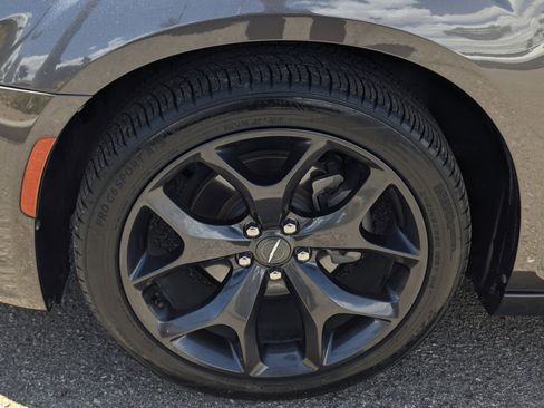Used 2021 Chrysler 300 S w/ S Model Appearance Package RWD image 7
