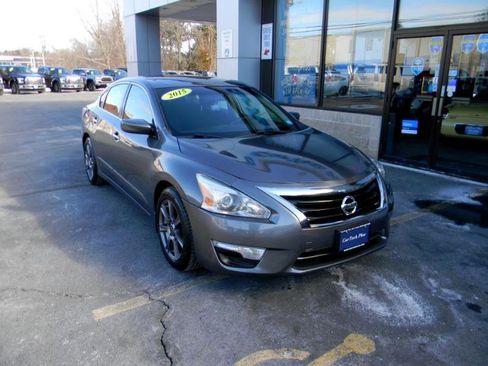 Used 2015 Nissan Altima 2.5 S w/ Power Driver Seat Package image 2