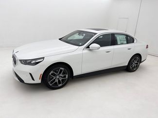 New 2026 BMW i5 eDrive40 w/ Premium Package video 2