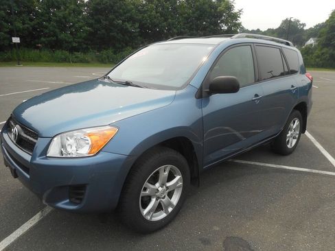 Used 2012 Toyota RAV4 4WD w/ Upgrade Value Pkg image 3