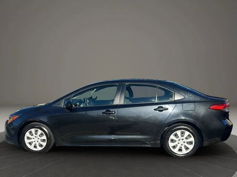 Used 2022 Toyota Corolla LE image 8