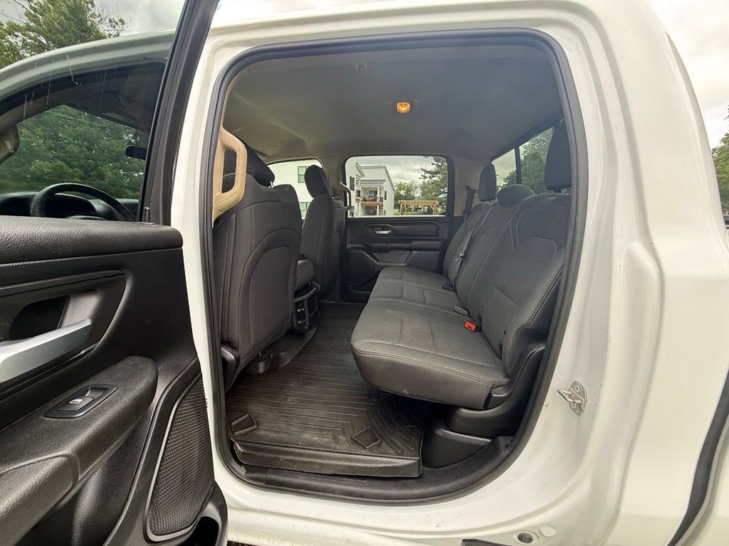 Used 2019 RAM 1500 Tradesman w/ SXT Appearance Group AWD/4WD image 10