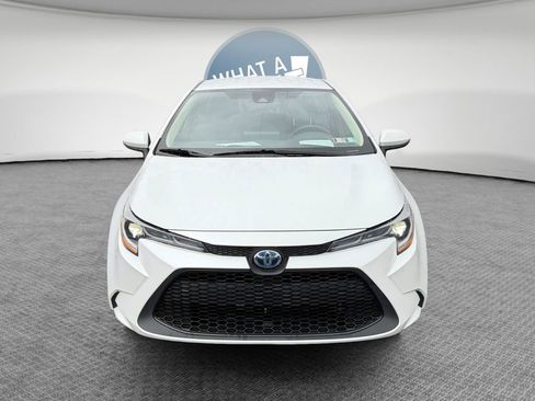 Used 2022 Toyota Corolla LE image 9